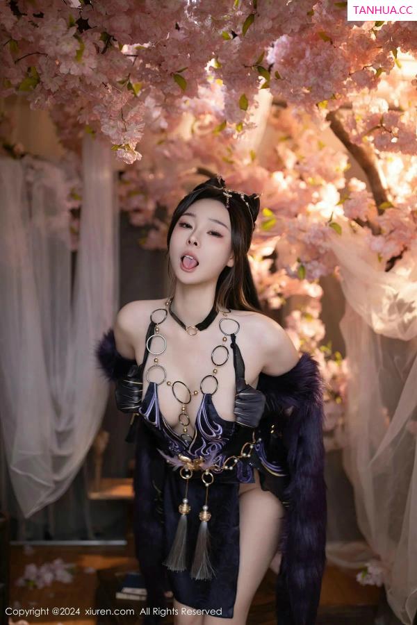 逗逗DouDou  [XiuRen]高清写真图 2024.03.14 No.8232 小逗逗 美腿性感第19张图片